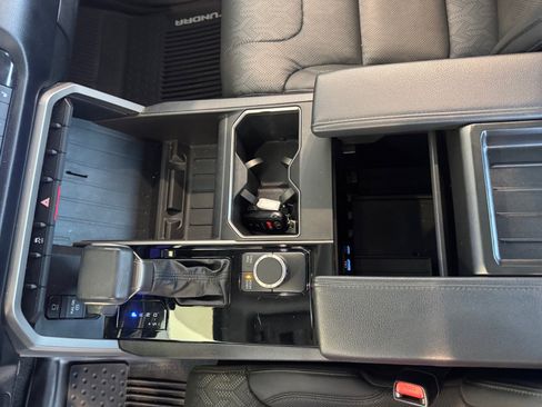 Used 2022 Toyota Tundra SR5 w/ SR5 Premium Package RWD image 15