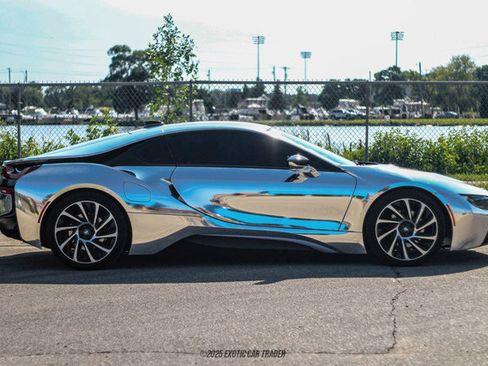 Used 2016 BMW i8 image 9