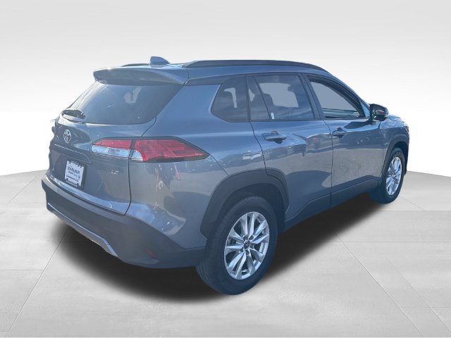 Used 2023 Toyota Corolla Cross LE FWD image 5