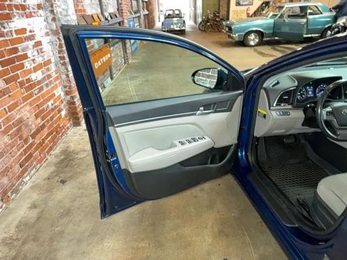 Used 2018 Hyundai Elantra Value Edition image 12