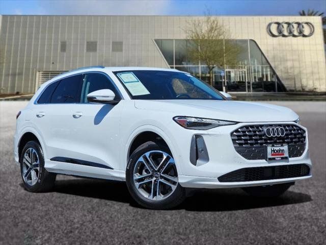 Certified 2025 Audi Q5 Premium w/ Convenience Package AWD/4WD image 1