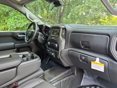 New 2026 Chevrolet Silverado 1500 W/T w/ WT Value Package AWD/4WD image 34
