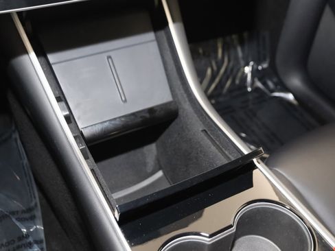 Used 2020 Tesla Model Y Long Range image 26