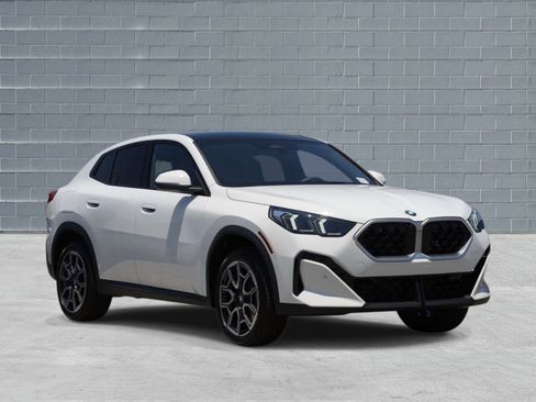 New 2026 BMW X2 xDrive28i w/ Convenience Package AWD/4WD image 1