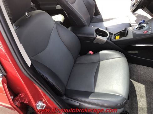 Used 2013 Toyota Prius Four w/ Deluxe Solar Roof Pkg FWD image 23