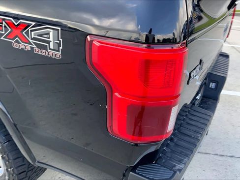 Used 2020 Ford F150 Lariat image 27