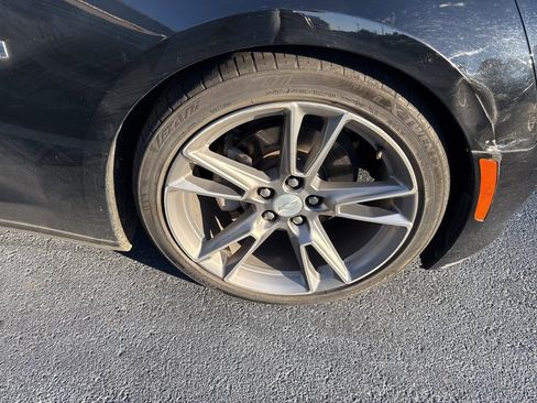 Used 2021 Chevrolet Camaro LT w/ RS Package image 7