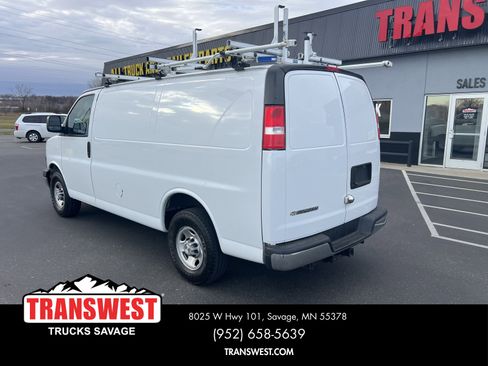 Used 2020 Chevrolet Express 3500 w/ Driver Convenience Package image 11