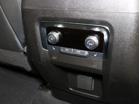 Used 2025 GMC Yukon Denali AWD/4WD image 18