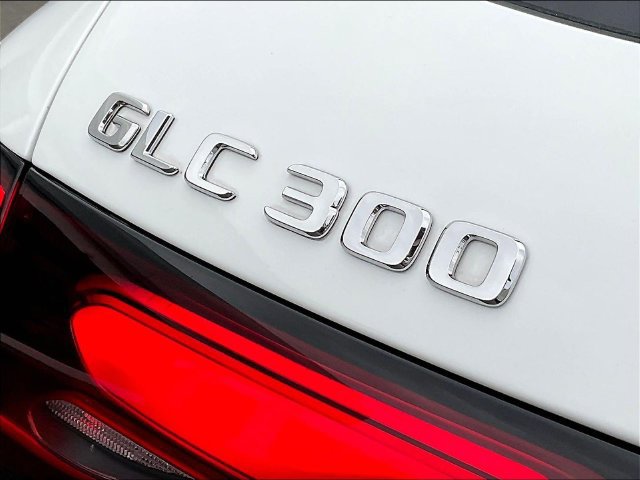 Used 2026 Mercedes-Benz GLC 300 4MATIC image 26