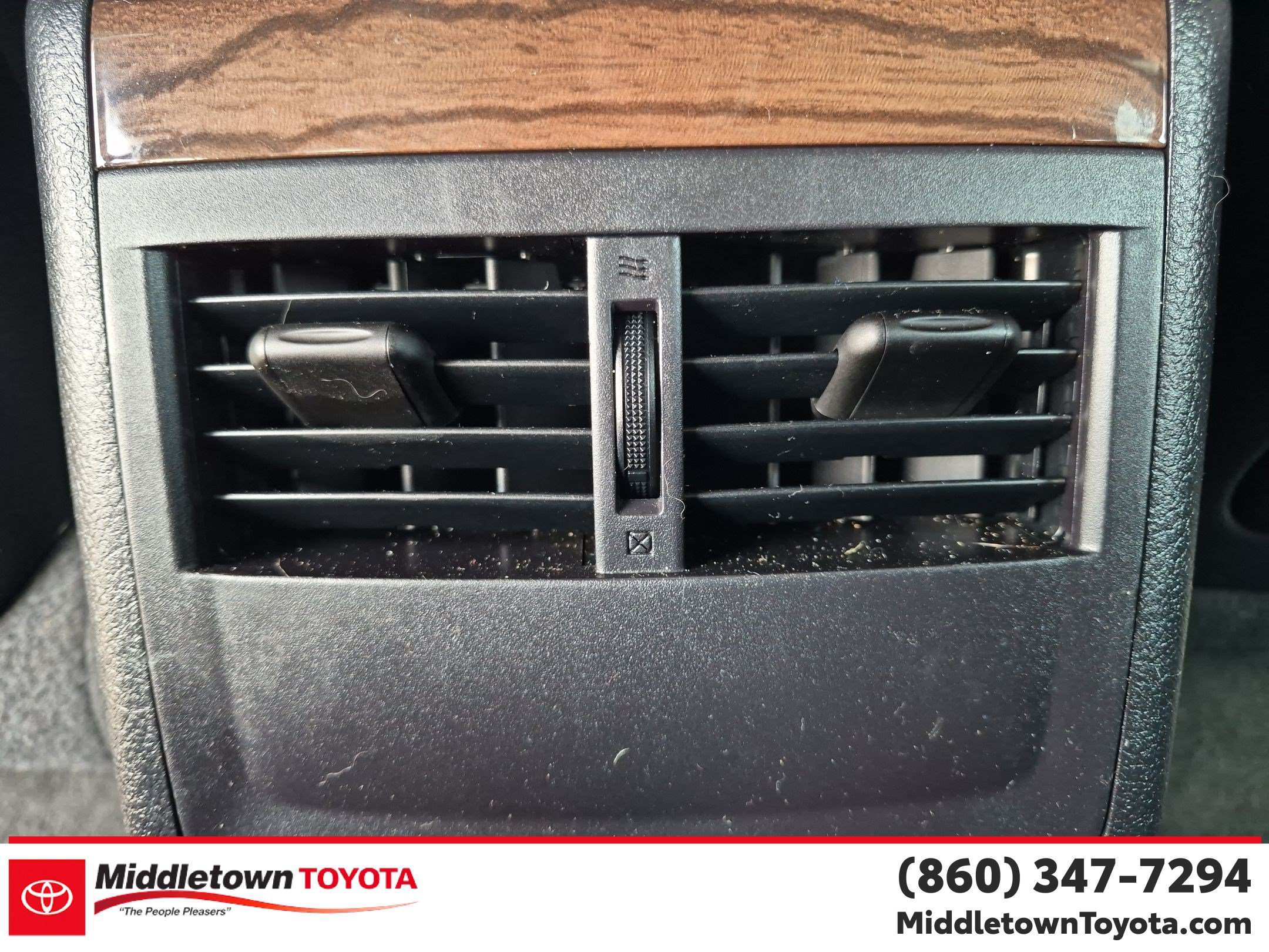 Used 2015 Toyota Avalon XLE Touring FWD image 30