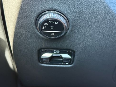 Used 2026 Mercedes-Benz GLC 300 GLC 300 image 24