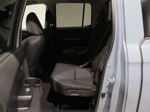 Used 2025 Honda Ridgeline Sport image 18