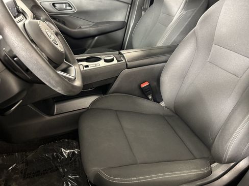 Used 2024 Nissan Rogue S AWD/4WD image 21