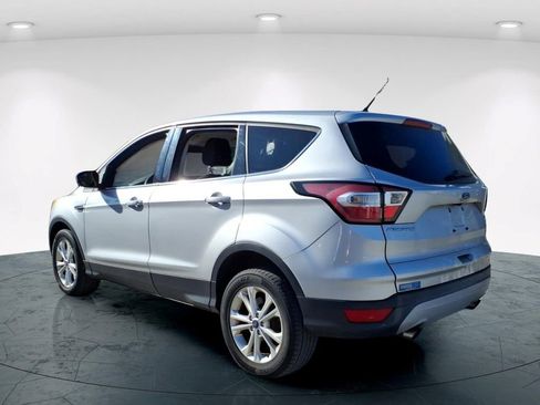 Used 2017 Ford Escape SE AWD/4WD image 5
