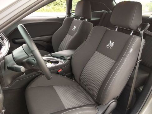 Used 2021 Dodge Challenger R/T Scat Pack RWD image 31