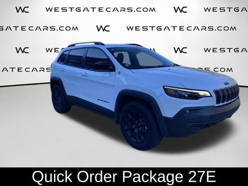 Used 2022 Jeep Cherokee Trailhawk w/ Technology Group B AWD/4WD image 2