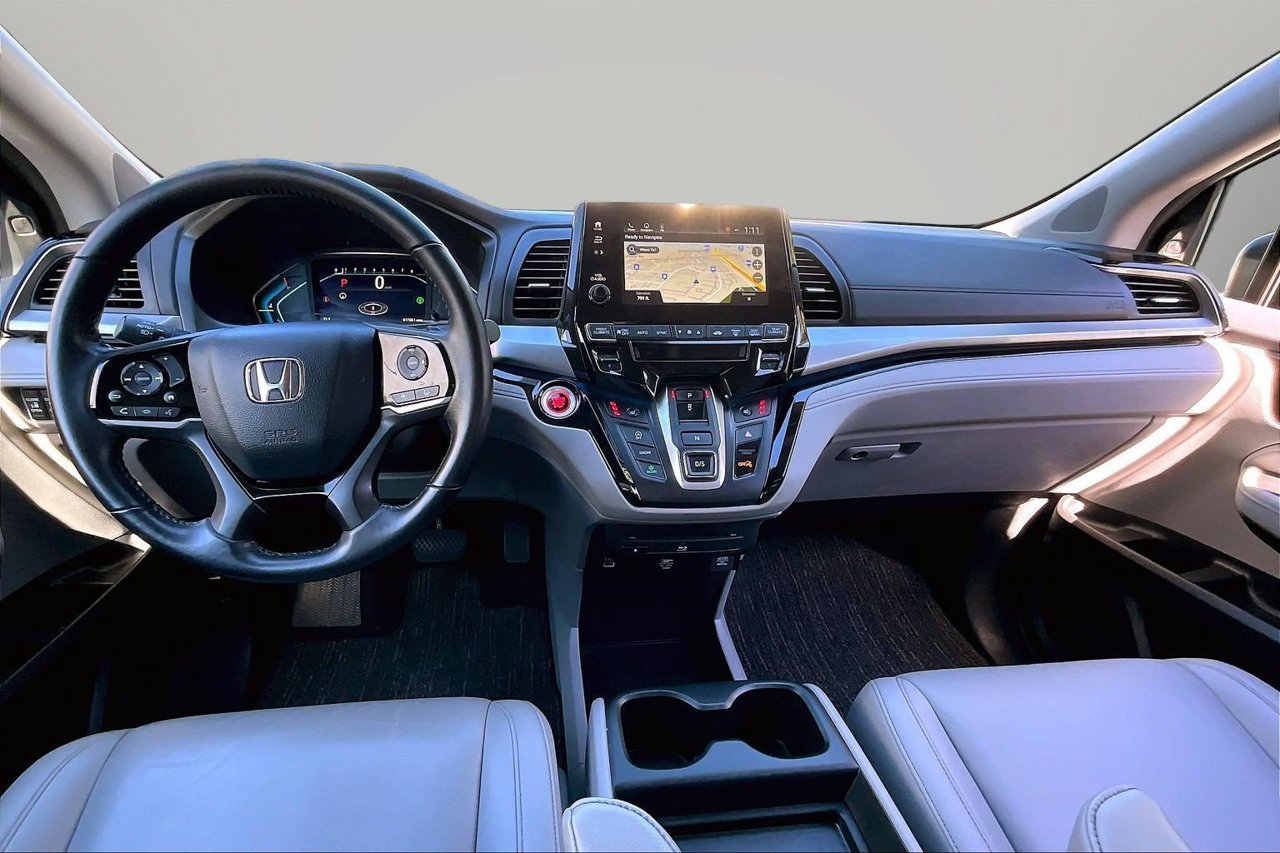 Used 2024 Honda Odyssey Touring image 14