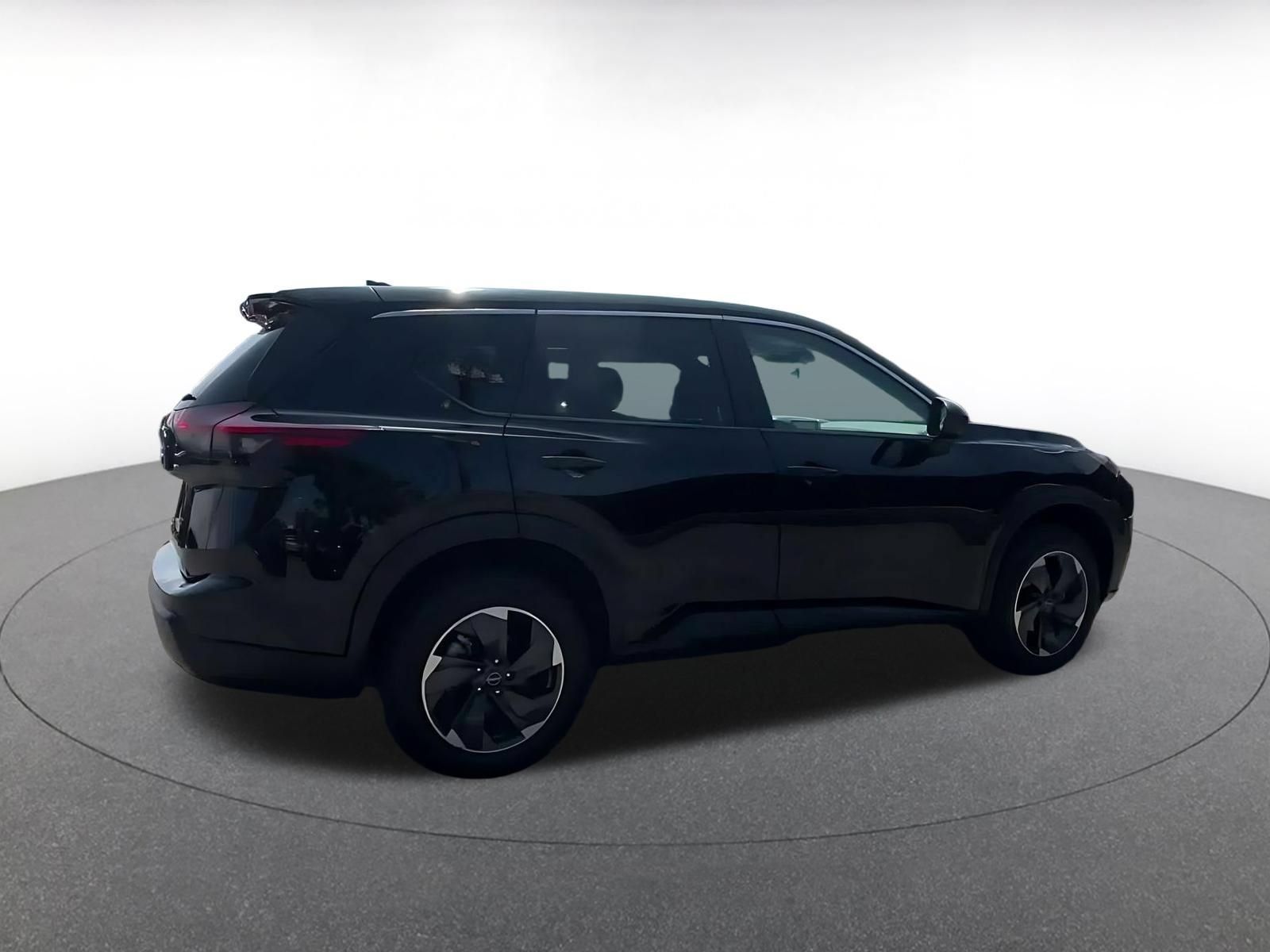 Used 2025 Nissan Rogue SV AWD/4WD image 13
