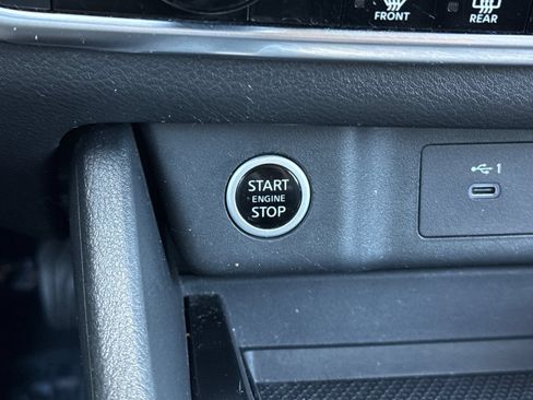 Certified 2023 Nissan Rogue SV AWD/4WD image 29