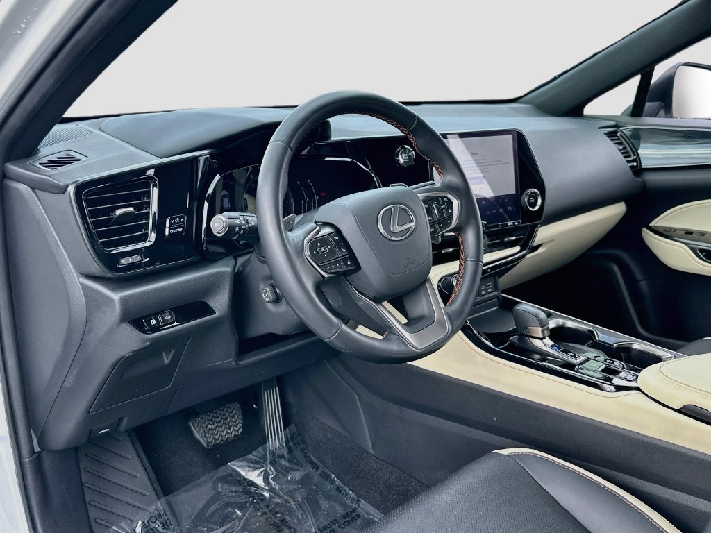 Used 2024 Lexus NX 250 FWD w/ Towing Package (2000 Lbs) image 9
