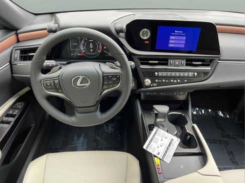 New 2025 Lexus ES 350 w/ Premium Package image 17