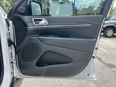 Used 2020 Jeep Grand Cherokee Limited image 26