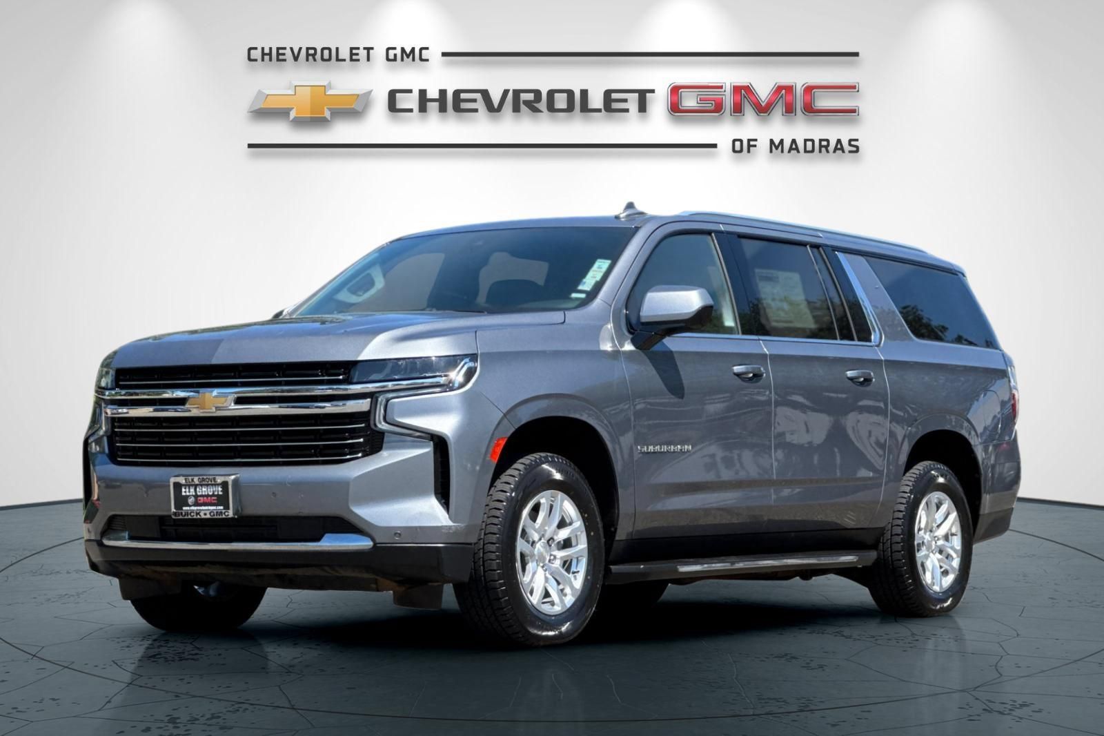 Used 2022 Chevrolet Suburban LT AWD/4WD image 7