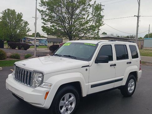 Used 2009 Jeep Liberty Sport w/ Popular Equipment Group AWD/4WD image 1
