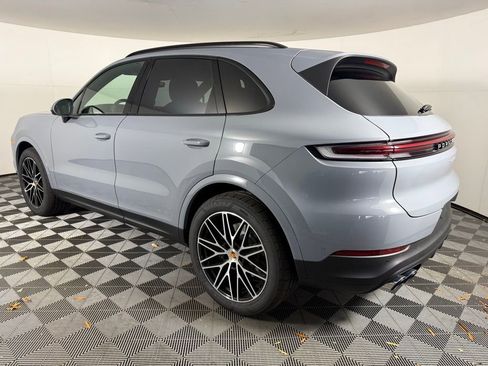 New 2026 Porsche Cayenne image 4