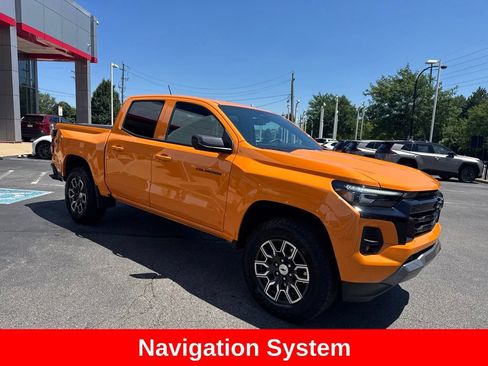 Used 2025 Chevrolet Colorado Z71 AWD/4WD image 10