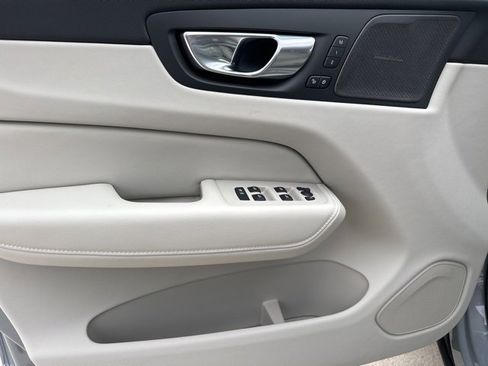 New 2026 Volvo XC60 B5 Ultra w/ Climate Package image 12