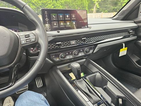 Certified 2025 Honda Accord Sport image 30