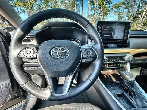 Used 2019 Toyota RAV4 Limited w/ Cold Weather Package image 11