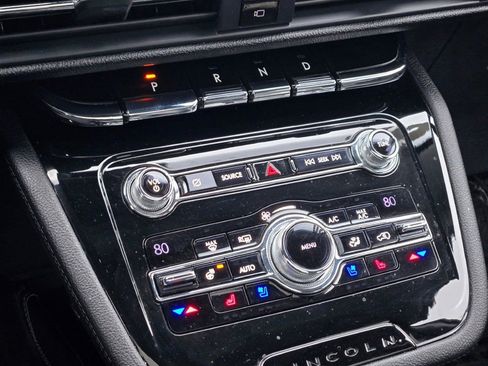 Used 2020 Lincoln Corsair Reserve w/ Elements Package image 25