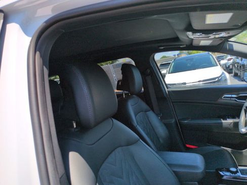 Used 2024 Kia Sportage X-Line w/ X-Line Premium Package AWD/4WD image 35
