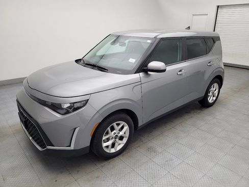 Used 2023 Kia Soul LX w/ Option Group 015 image 2
