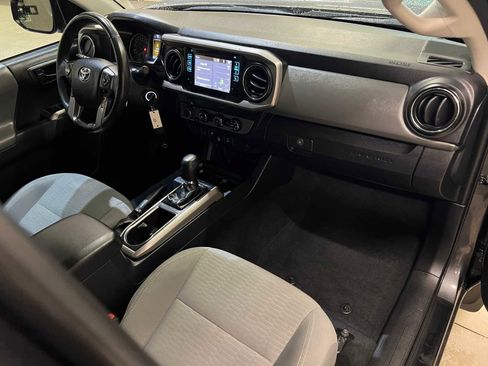 Used 2019 Toyota Tacoma SR5 image 15