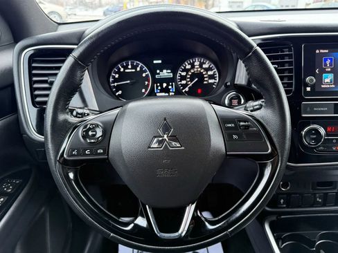 Used 2019 Mitsubishi Outlander LE image 36