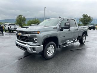 Used 2024 Chevrolet Silverado 2500 LT w/ All Star Edition AWD/4WD video 3
