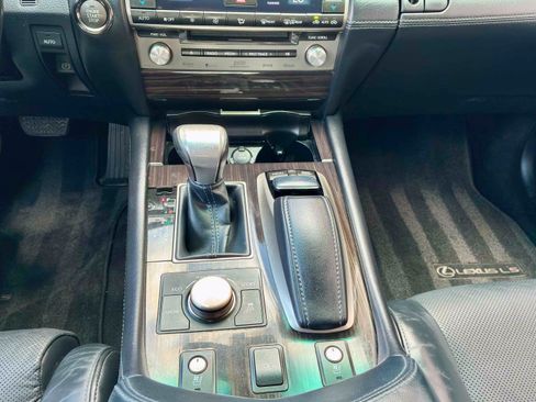 Used 2014 Lexus LS 460 AWD w/ Comfort Package image 27