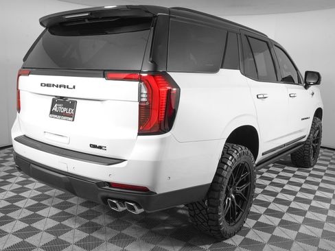 Used 2026 GMC Yukon Denali w/ Sun & Power Step Package AWD/4WD image 5