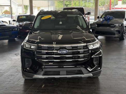 Used 2026 Ford Explorer Active AWD/4WD image 14