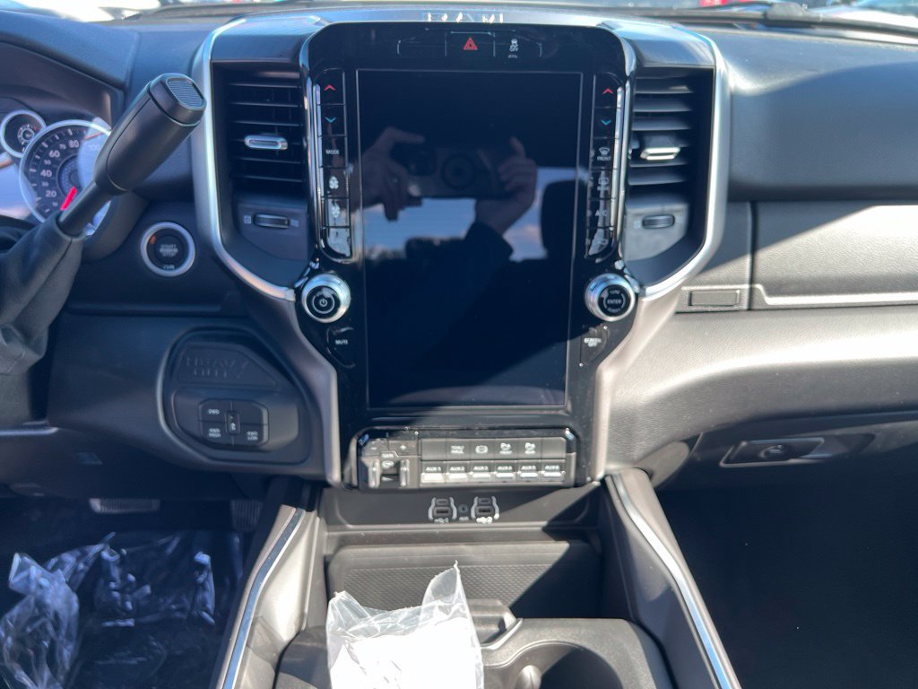 New 2027 RAM 3500 Big Horn AWD/4WD image 8