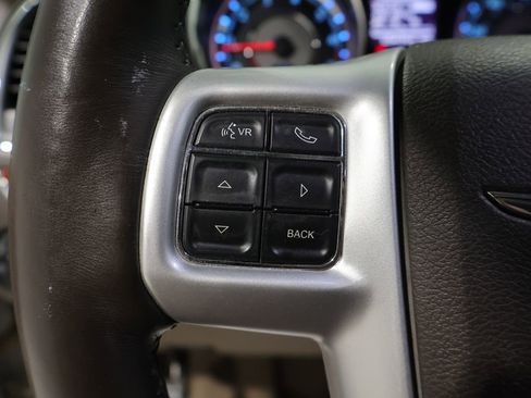 Used 2015 Chrysler Town & Country Touring w/ Driver Convenience Group FWD image 36