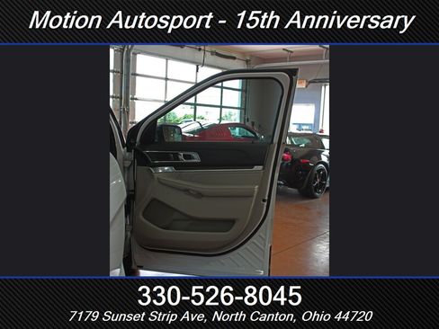 Used 2018 Ford Explorer Limited AWD/4WD image 33