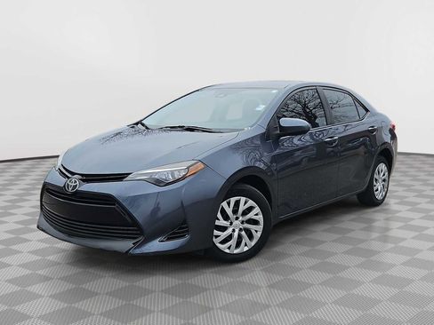 Used 2017 Toyota Corolla LE image 1