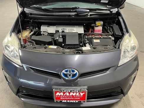 Used 2015 Toyota Prius Three FWD image 9