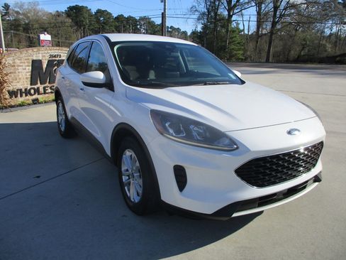 Used 2021 Ford Escape SE w/ Convenience Package image 28
