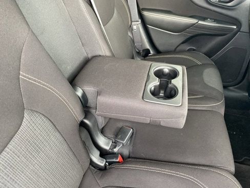 Used 2016 Jeep Cherokee Latitude w/ Cold Weather Group image 45